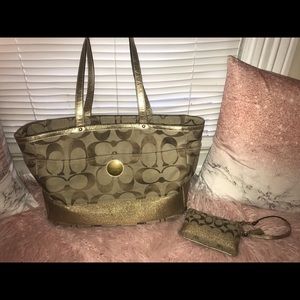 Coach purse and matching wallet